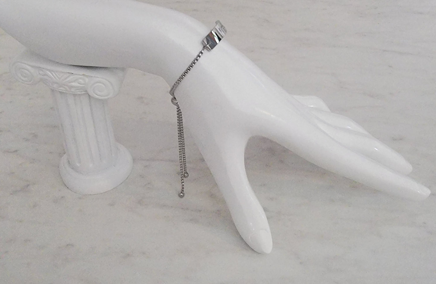Brazalete Plateado Con simbolos para atraer Dinero
