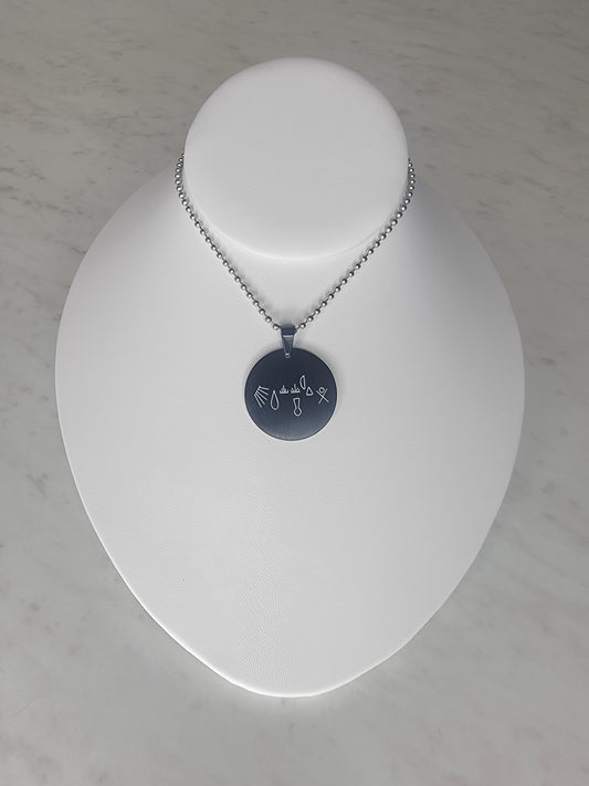 Dije con lo Simbolos para atraer abundancia prosperidad, dinero Collar Plateado